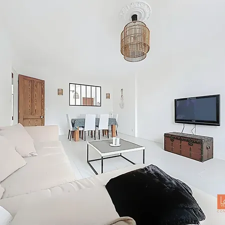 - 2 Proche Et Centre